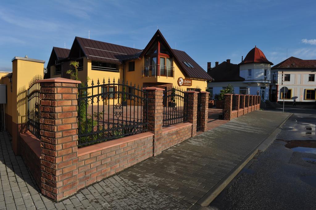 Penzion Anesis - Apartmany Turčianske Teplice Exteriör bild