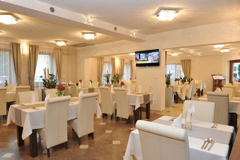 Penzion Anesis - Apartmany Turčianske Teplice Exteriör bild